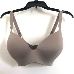 SOLD Uniqlo Beauty Light Wireless Bra